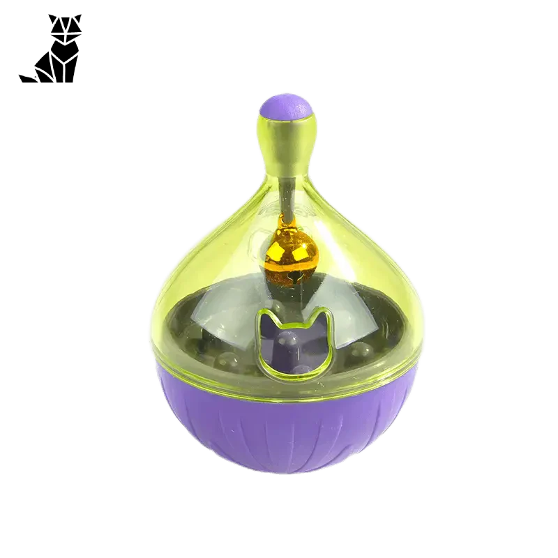 Bouteille de vin violet et jaune avec bouchon jaune dans le distributeur interactif de nourriture pour chats