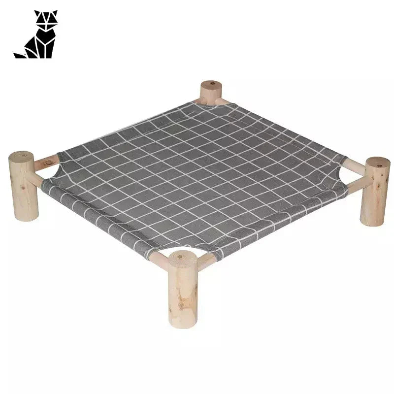 Lit pour chien durable gris et blanc avec pieds en bois - Parfait pour les animaux de compagnie. Fabriqué en bois durable